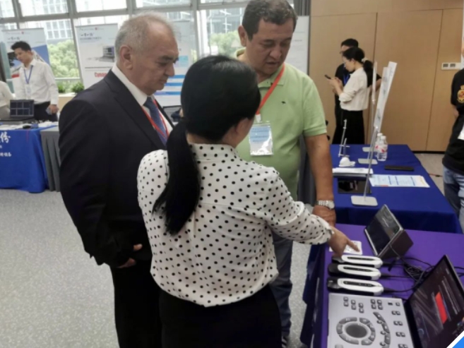 智慧交融，共绘丝路健康之花——ag贵宾厅医疗亮相“一带一路”医疗科技创新合作研讨会